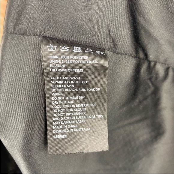 Bardot Short Sleeve Sequin Dress V-neckline Size 6 - Picture 9 of 10